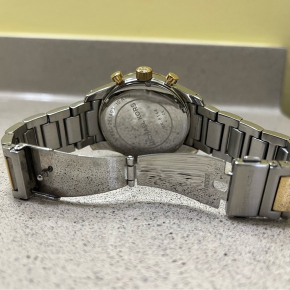 Mens michael kors two tone watch - Picture 3 of 4